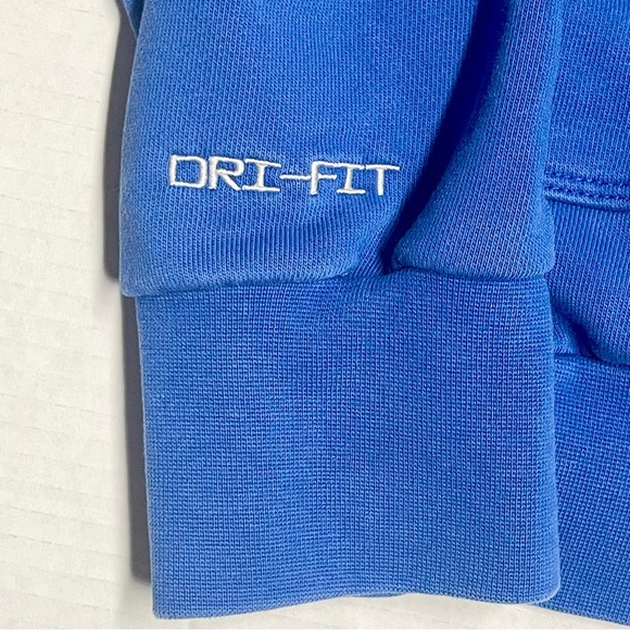 Nike Men's Blue Hoodie Sweater with extra zipper pocket - Picture 8 of 11